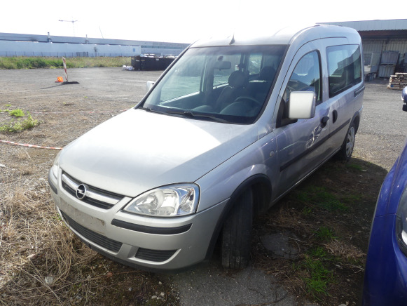 Voiture Opel Combo - Personenwagen: afbeelding 1 Voiture Opel Combo - Personenwagen: afbeelding 1