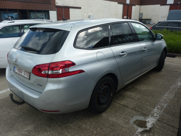 Voiture Peugeot 308 (2016-235.833 km-VIN:VF3LCBHXGS235579) - Personenwagen: afbeelding 4 Voiture Peugeot 308 (2016-235.833 km-VIN:VF3LCBHXGS235579) - Personenwagen: afbeelding 4
