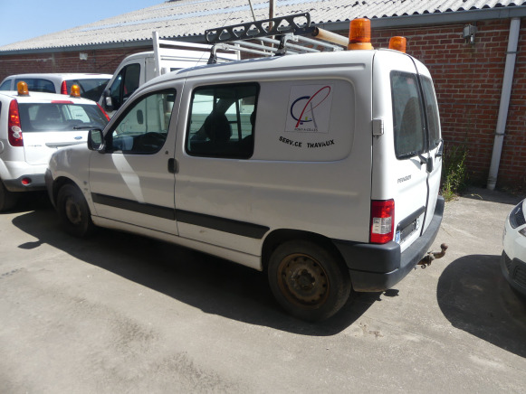 Voiture Peugeot Partner - Kleine bestelwagen: afbeelding 2 Voiture Peugeot Partner - Kleine bestelwagen: afbeelding 2