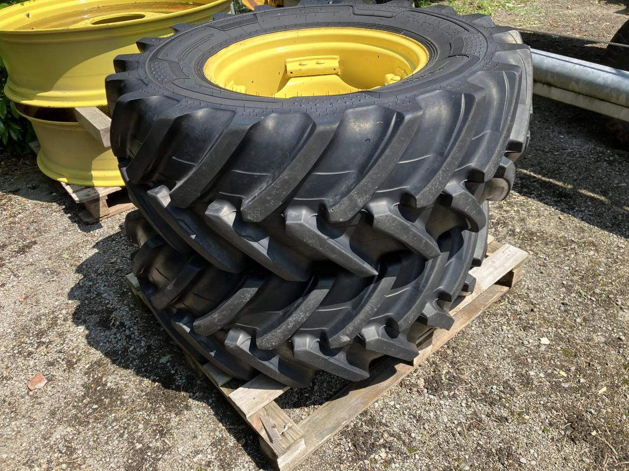 Alliance 420/70-24 - Band voor Landbouwmachine: afbeelding 1 Alliance 420/70-24 - Band voor Landbouwmachine: afbeelding 1