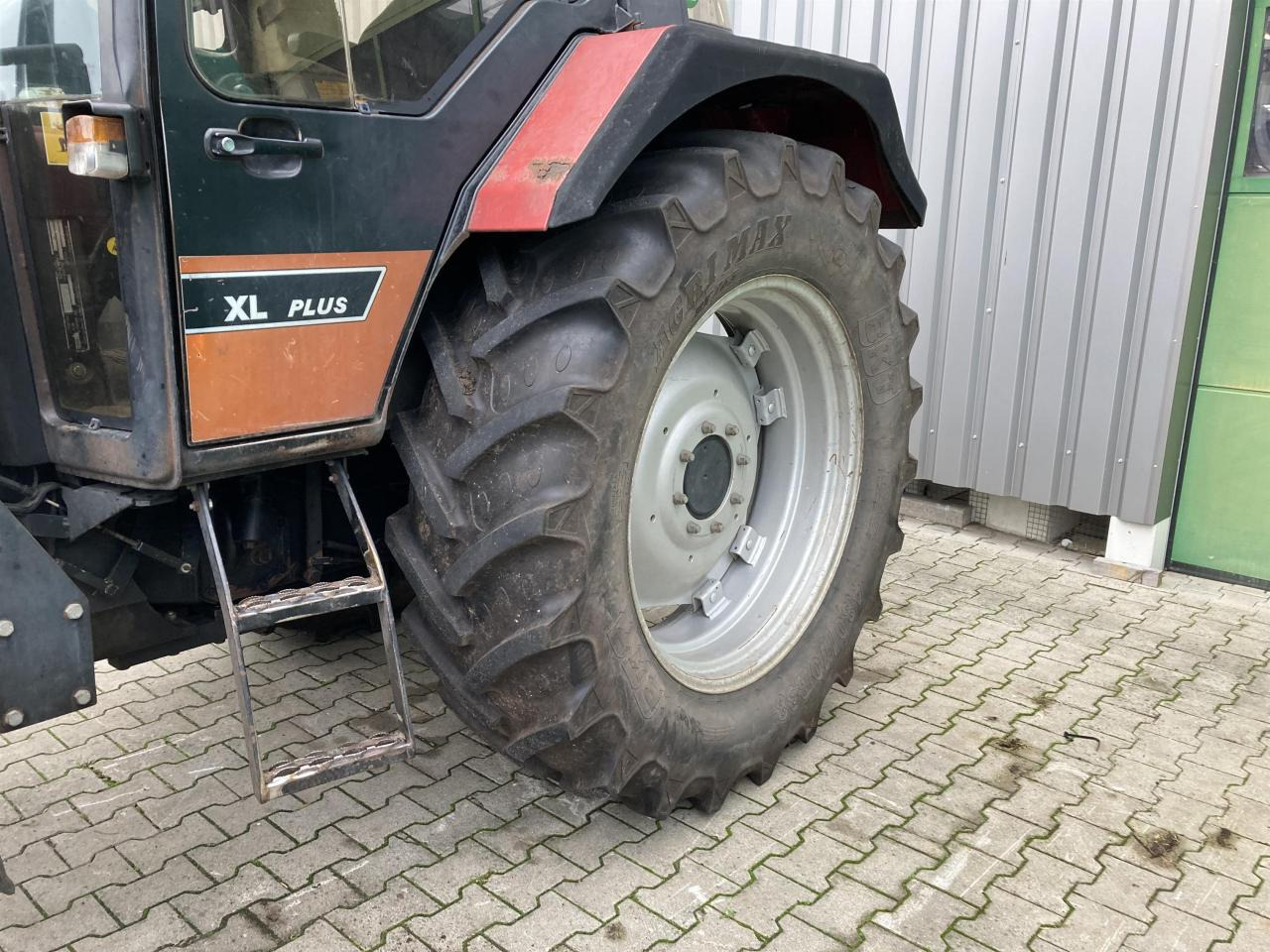 Case-IH 844 XL Plus - Tractor: afbeelding 3 Case-IH 844 XL Plus - Tractor: afbeelding 3