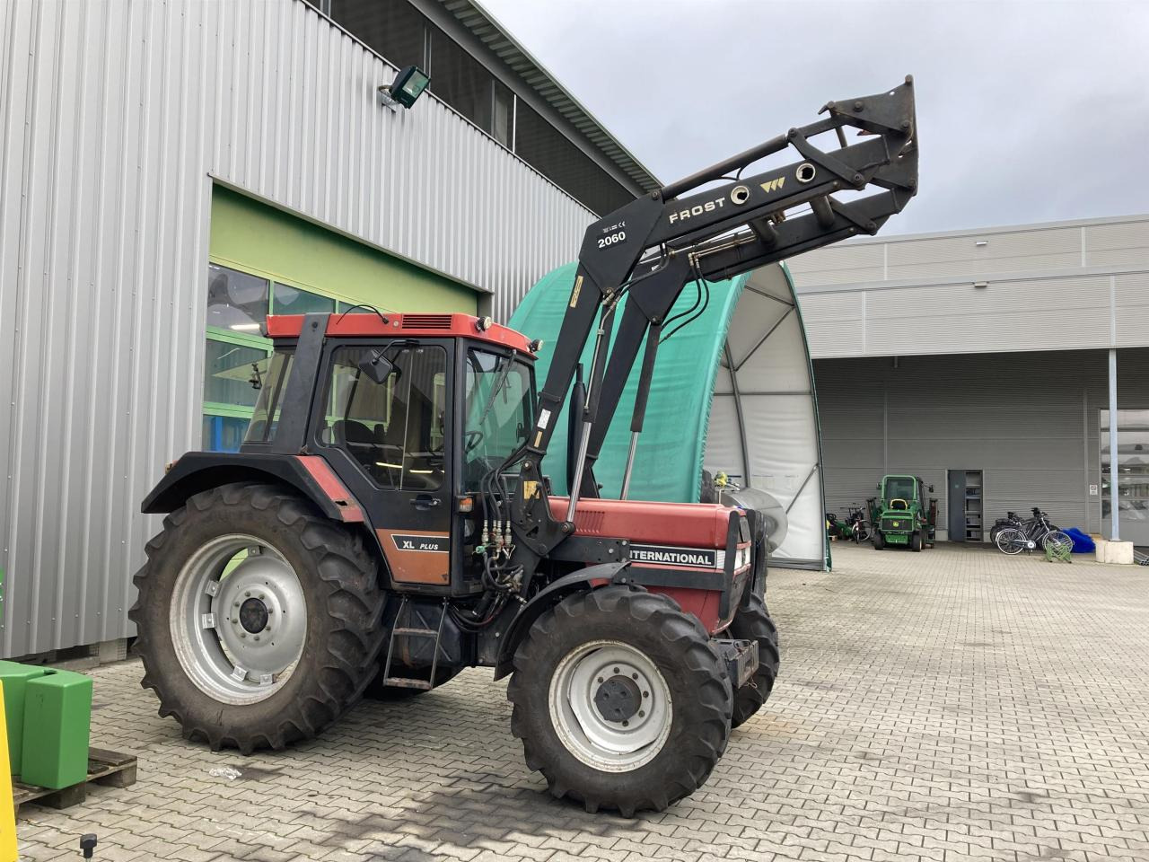 Case-IH 844 XL Plus - Tractor: afbeelding 5 Case-IH 844 XL Plus - Tractor: afbeelding 5