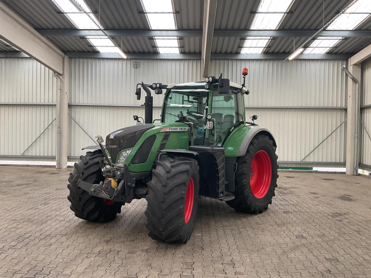 Fendt 718 Vario Profi - Tractor: afbeelding 1 Fendt 718 Vario Profi - Tractor: afbeelding 1