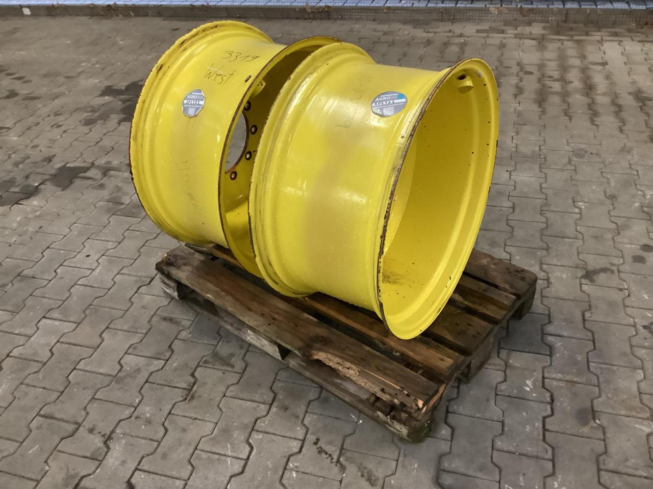 John Deere 15x30 - Band voor Landbouwmachine: afbeelding 1 John Deere 15x30 - Band voor Landbouwmachine: afbeelding 1