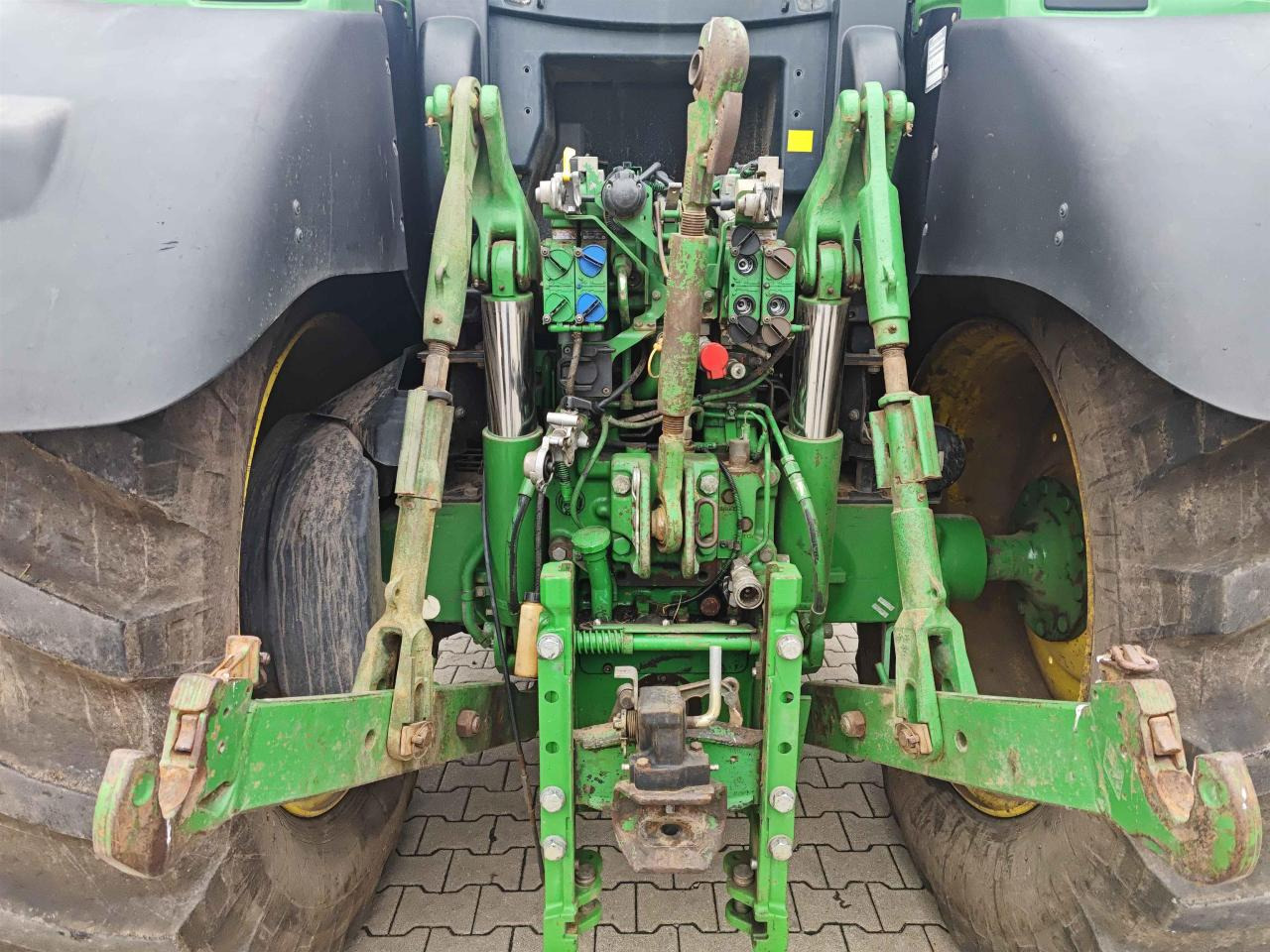 John Deere 6210R - Tractor: afbeelding 5 John Deere 6210R - Tractor: afbeelding 5