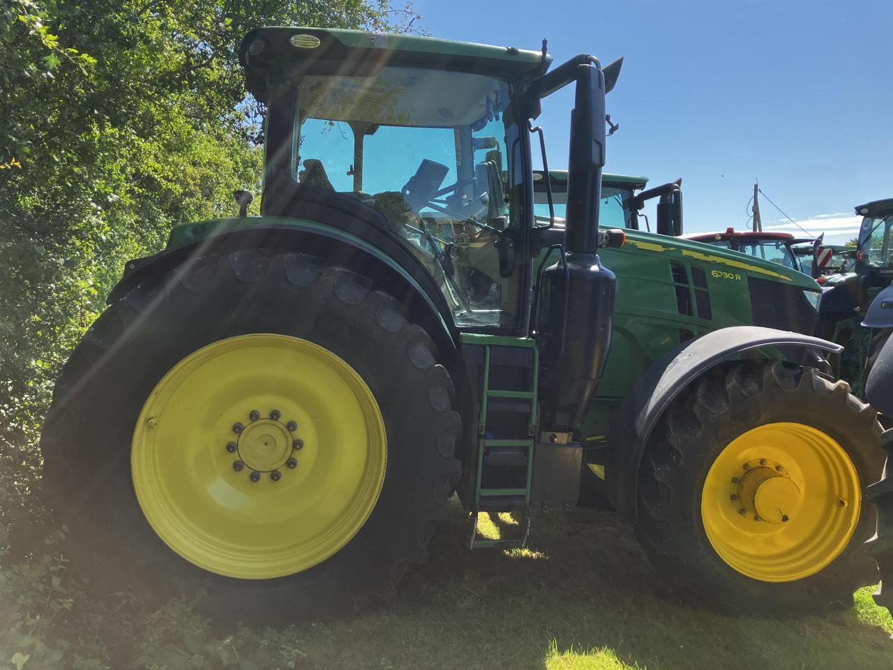 John Deere 6230R - Tractor: afbeelding 2 John Deere 6230R - Tractor: afbeelding 2