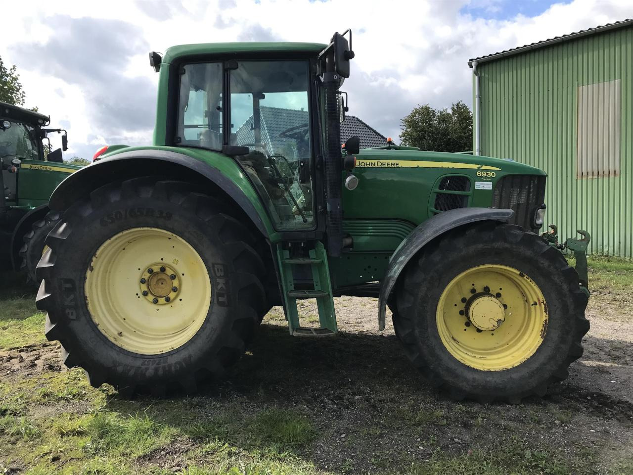 John Deere 6930 Premium - Tractor: afbeelding 2 John Deere 6930 Premium - Tractor: afbeelding 2