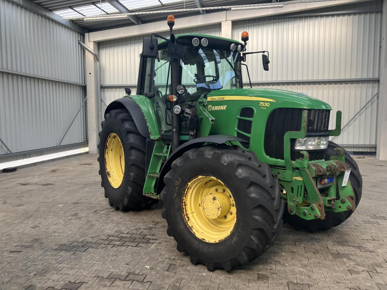 John Deere 7530 PREMIUM - Tractor: afbeelding 2 John Deere 7530 PREMIUM - Tractor: afbeelding 2