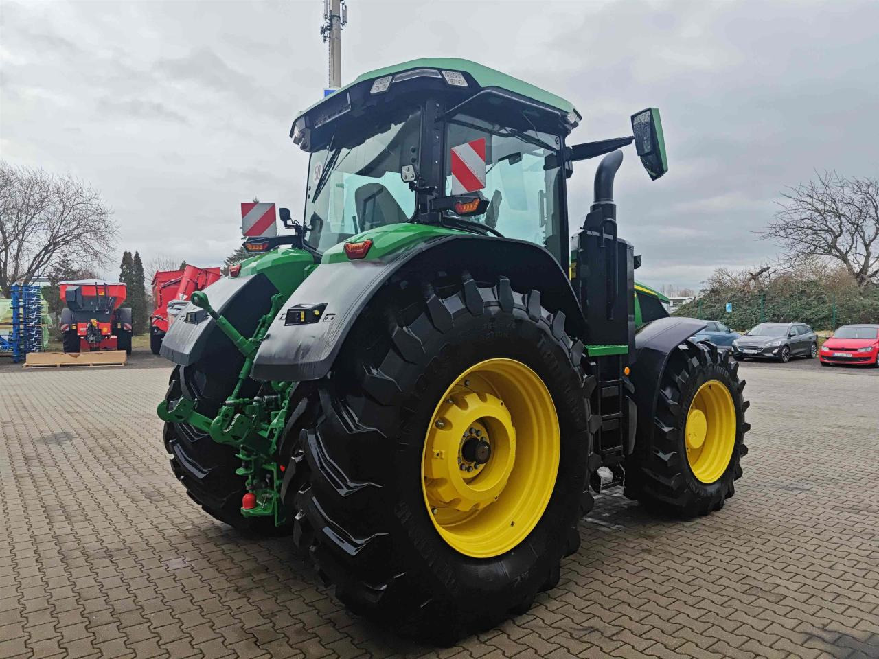 John Deere 7R 330 - Tractor: afbeelding 4 John Deere 7R 330 - Tractor: afbeelding 4