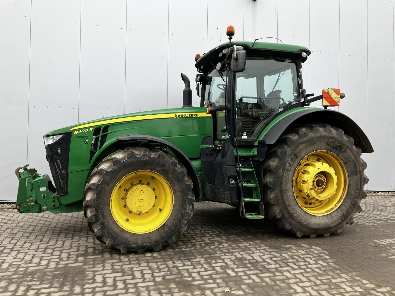 John Deere 8400R - Tractor: afbeelding 2 John Deere 8400R - Tractor: afbeelding 2