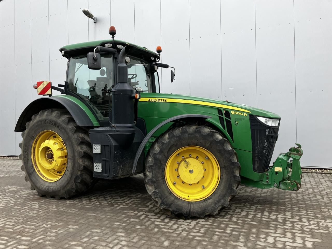 John Deere 8400R - Tractor: afbeelding 1 John Deere 8400R - Tractor: afbeelding 1