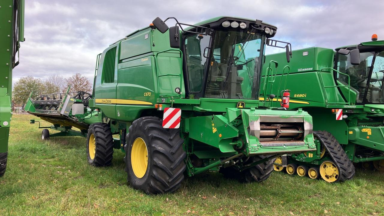 John Deere C 670 - Maaidorser: afbeelding 1 John Deere C 670 - Maaidorser: afbeelding 1