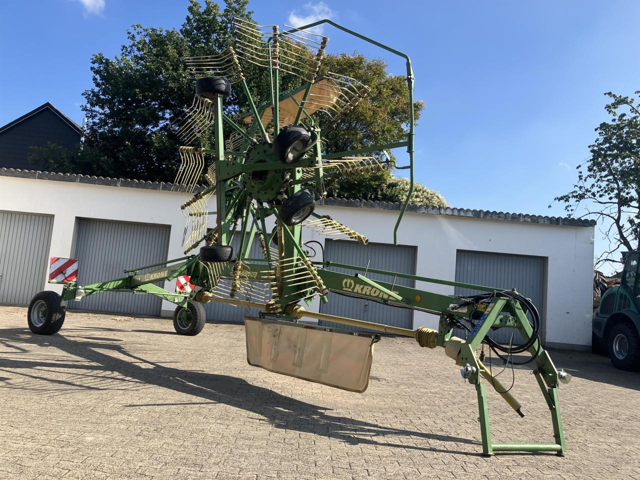 Krone SWADRO 810 - Hooischudder: afbeelding 1 Krone SWADRO 810 - Hooischudder: afbeelding 1
