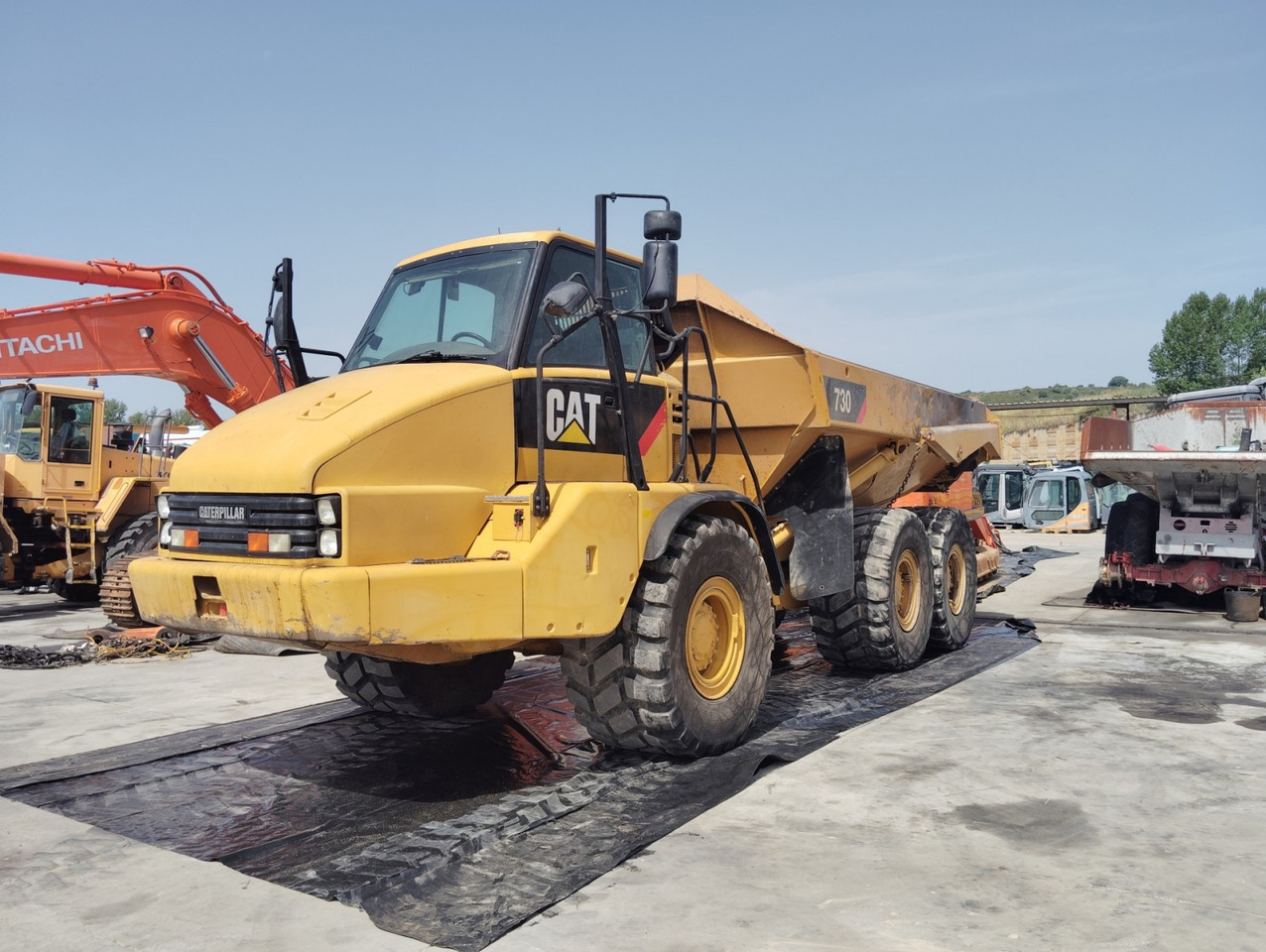 DUMPER ARTICULADO CATERPILLAR 730 - Kiepwagen met knikbesturing: afbeelding 1 DUMPER ARTICULADO CATERPILLAR 730 - Kiepwagen met knikbesturing: afbeelding 1