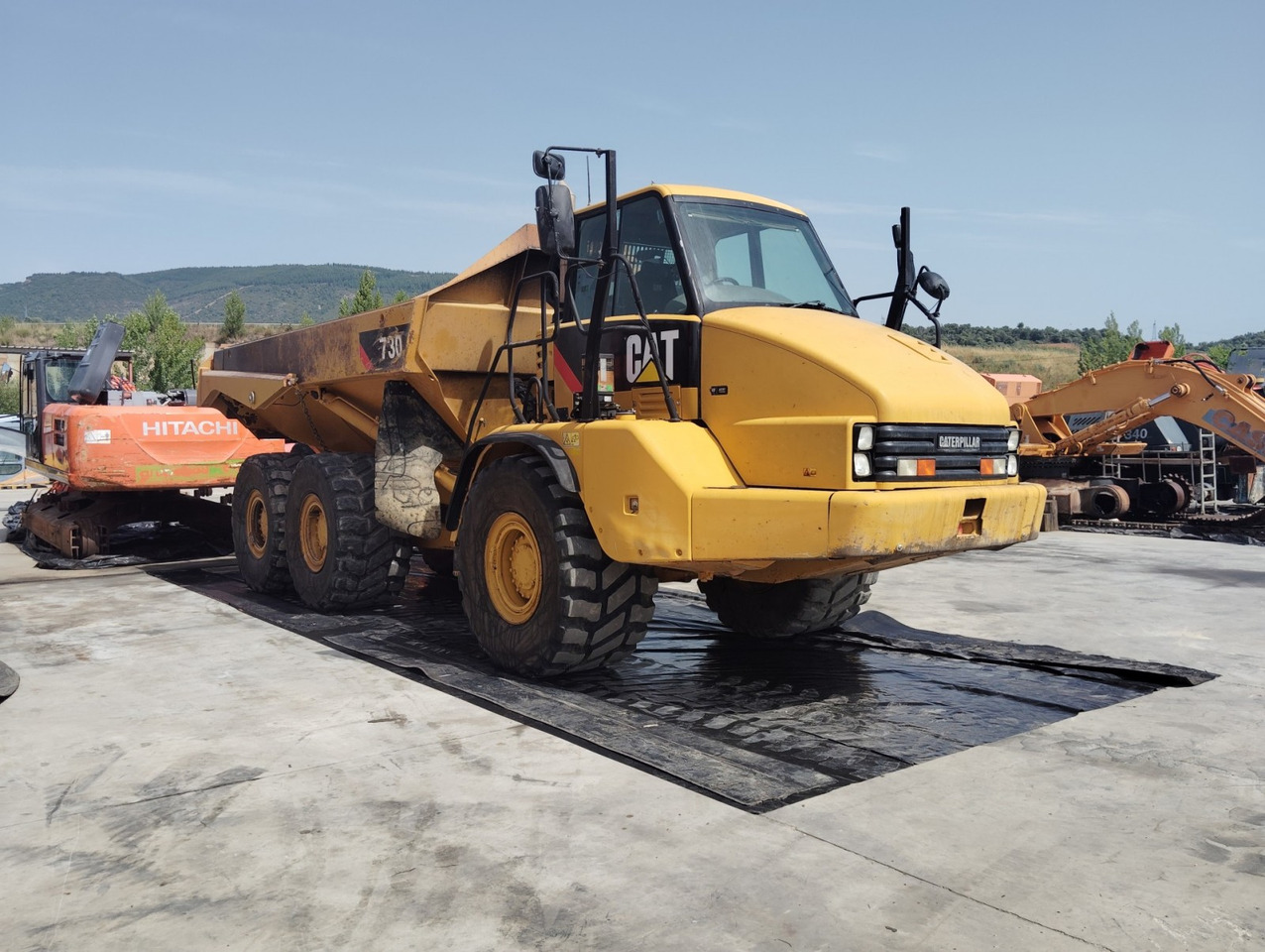 DUMPER ARTICULADO CATERPILLAR 730 - Kiepwagen met knikbesturing: afbeelding 2 DUMPER ARTICULADO CATERPILLAR 730 - Kiepwagen met knikbesturing: afbeelding 2