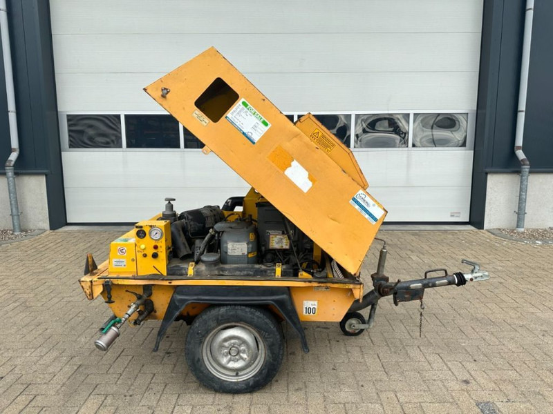 Atlas-Copco ATCA 2000 Deutz F2L 1011 Mobiele Diesel Schroefcompressor 18.5 kW 7 Bar - Luchtcompressor: afbeelding 5 Atlas-Copco ATCA 2000 Deutz F2L 1011 Mobiele Diesel Schroefcompressor 18.5 kW 7 Bar - Luchtcompressor: afbeelding 5