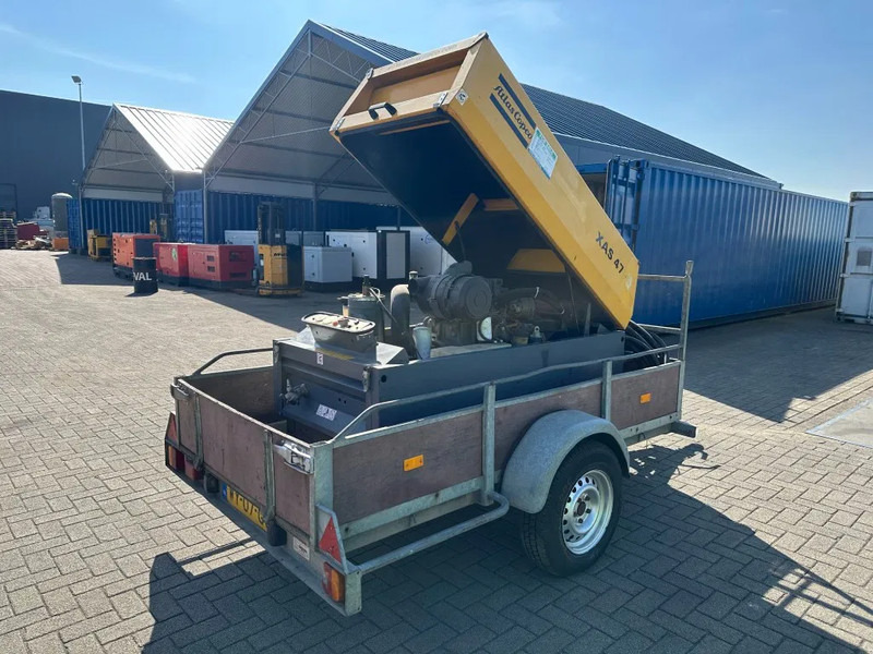 Atlas-Copco XAS 47 DD Deutz 2.6 m3 / min 7 Bar 21 kW Mobiele Diesel Compressor op aanhanger - Luchtcompressor: afbeelding 2 Atlas-Copco XAS 47 DD Deutz 2.6 m3 / min 7 Bar 21 kW Mobiele Diesel Compressor op aanhanger - Luchtcompressor: afbeelding 2