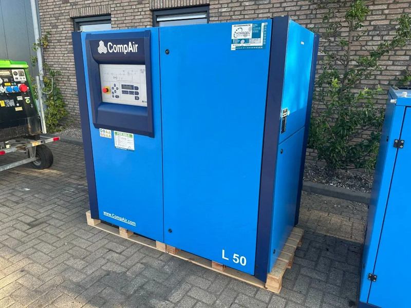 Compair L50 - 10A 45 kW 7.55 m3 / min 10 Bar Elektrische Schroefcompressor - Luchtcompressor: afbeelding 4 Compair L50 - 10A 45 kW 7.55 m3 / min 10 Bar Elektrische Schroefcompressor - Luchtcompressor: afbeelding 4