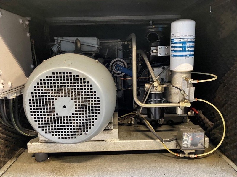 Creemers RCN 15-60 15 kW 2000 L / min 10 Bar Elektrische Schroefcompressor - Luchtcompressor: afbeelding 3 Creemers RCN 15-60 15 kW 2000 L / min 10 Bar Elektrische Schroefcompressor - Luchtcompressor: afbeelding 3