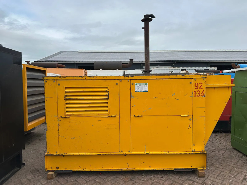 DAF DHT 825 Stamford 125 kVA Silent Noodstroom generatorset - Industrie generator: afbeelding 1 DAF DHT 825 Stamford 125 kVA Silent Noodstroom generatorset - Industrie generator: afbeelding 1