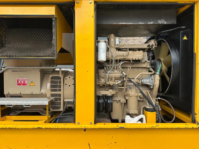 DAF DHT 825 Stamford 125 kVA Silent Noodstroom generatorset - Industrie generator: afbeelding 2 DAF DHT 825 Stamford 125 kVA Silent Noodstroom generatorset - Industrie generator: afbeelding 2