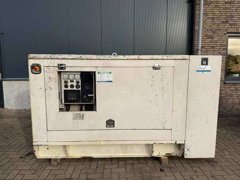 Deutz BF4M 1013 EC Stamford 100 kVA Silent generatorset - Industrie generator: afbeelding 1 Deutz BF4M 1013 EC Stamford 100 kVA Silent generatorset - Industrie generator: afbeelding 1