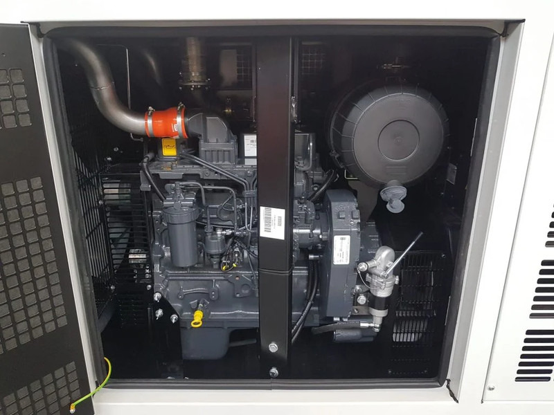 Himoinsa Iveco Stamford 120 kVA Supersilent Rental generatorset New ! - Industrie generator: afbeelding 3 Himoinsa Iveco Stamford 120 kVA Supersilent Rental generatorset New ! - Industrie generator: afbeelding 3