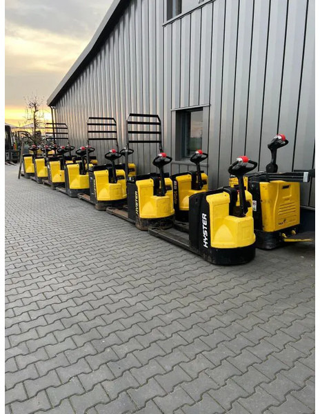 Hyster P2.0S FBW 2 ton Pallettruck Meerijder Elektra Palletwagen - Palletwagen: afbeelding 2 Hyster P2.0S FBW 2 ton Pallettruck Meerijder Elektra Palletwagen - Palletwagen: afbeelding 2