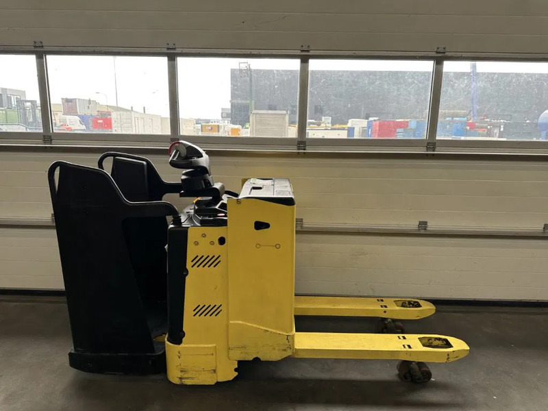 Hyster P2.0S FBW 2 ton Pallettruck Meerijder Elektra Palletwagen - Palletwagen: afbeelding 3 Hyster P2.0S FBW 2 ton Pallettruck Meerijder Elektra Palletwagen - Palletwagen: afbeelding 3