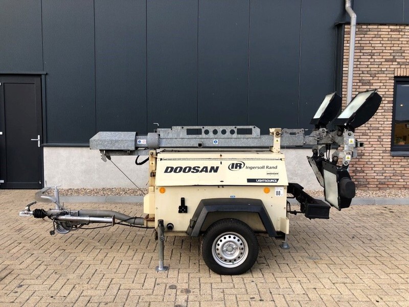 Ingersoll Rand Kubota LT6K 9 meter light tower generator - Lichtmast: afbeelding 1 Ingersoll Rand Kubota LT6K 9 meter light tower generator - Lichtmast: afbeelding 1