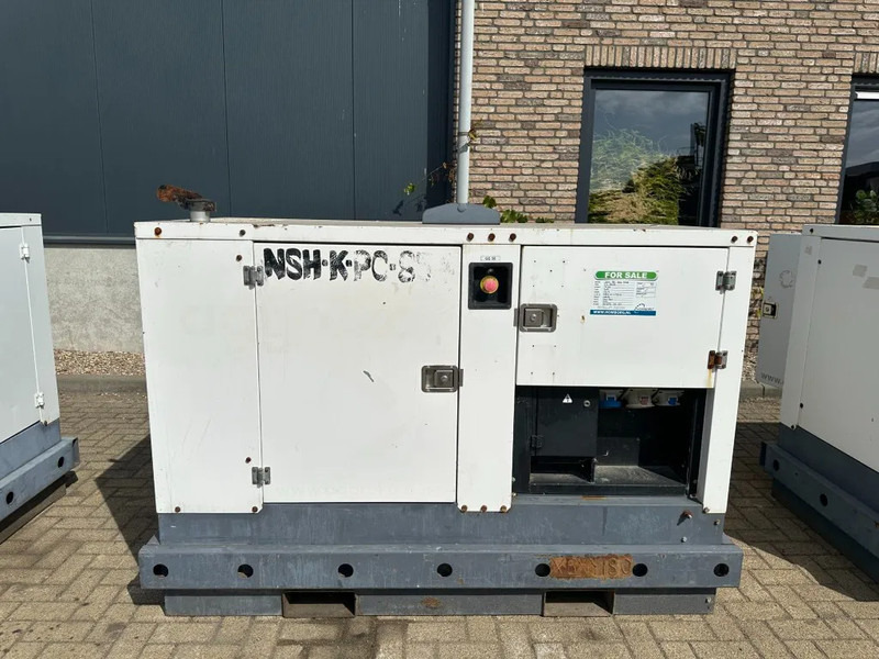 Iveco FPT F32 AM1A Leroy Somer 32 kVA Silent generatorset 39 hours ! - Industrie generator: afbeelding 1 Iveco FPT F32 AM1A Leroy Somer 32 kVA Silent generatorset 39 hours ! - Industrie generator: afbeelding 1