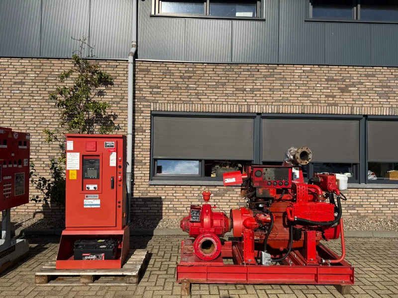 John Deere 6068 HF 120 Armstrong 452 m3 / h Diesel Waterpomp brandschade - Water pomp: afbeelding 1 John Deere 6068 HF 120 Armstrong 452 m3 / h Diesel Waterpomp brandschade - Water pomp: afbeelding 1