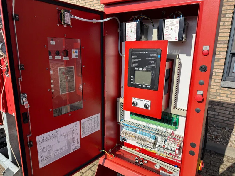 John Deere 6068 HF 120 Armstrong 452 m3 / h Diesel Waterpomp brandschade - Water pomp: afbeelding 5 John Deere 6068 HF 120 Armstrong 452 m3 / h Diesel Waterpomp brandschade - Water pomp: afbeelding 5