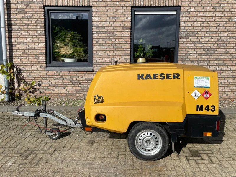 Kaeser M43 Kubota 4,2 m3 / min 7 Bar 30kW mobiele Compressor - Luchtcompressor: afbeelding 1 Kaeser M43 Kubota 4,2 m3 / min 7 Bar 30kW mobiele Compressor - Luchtcompressor: afbeelding 1