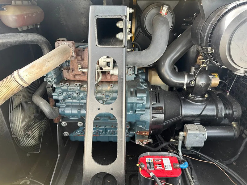 Kaeser M80 Kubota 8.1 m3 / min 7 Bar 55 kW Mobiele Silent Diesel Compressor - Luchtcompressor: afbeelding 3 Kaeser M80 Kubota 8.1 m3 / min 7 Bar 55 kW Mobiele Silent Diesel Compressor - Luchtcompressor: afbeelding 3