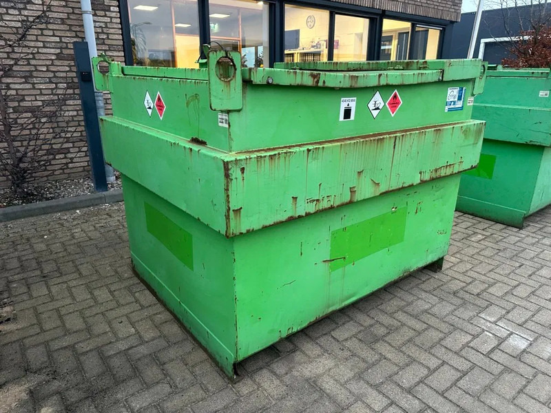 Kiwa IBC Steenbergen 2000 liter Dieseltank met handpomp Milieutank - Opslagtank: afbeelding 3 Kiwa IBC Steenbergen 2000 liter Dieseltank met handpomp Milieutank - Opslagtank: afbeelding 3