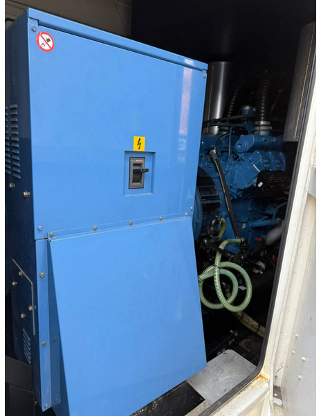 SDMO MTU 12V 2000 Leroy Somer 910 kVA Silent generatorset in 20 ft container - Industrie generator: afbeelding 5 SDMO MTU 12V 2000 Leroy Somer 910 kVA Silent generatorset in 20 ft container - Industrie generator: afbeelding 5