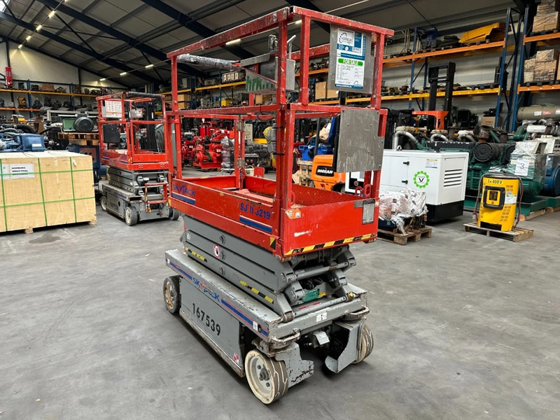 Skyjack SJIII 3219 Elektra Schaarhoogwerker 7.6 meter werkhoogte 21 stuks / pieces - Knikarmhoogwerker: afbeelding 2 Skyjack SJIII 3219 Elektra Schaarhoogwerker 7.6 meter werkhoogte 21 stuks / pieces - Knikarmhoogwerker: afbeelding 2