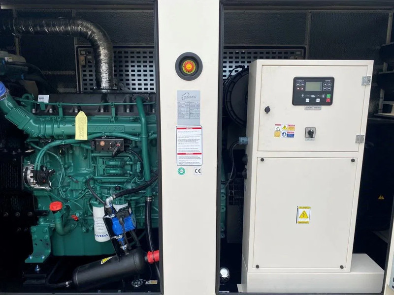 Volvo TAD 1344 GE Stamford 450 kVA Supersilent generatorset New ! - Industrie generator: afbeelding 2 Volvo TAD 1344 GE Stamford 450 kVA Supersilent generatorset New ! - Industrie generator: afbeelding 2