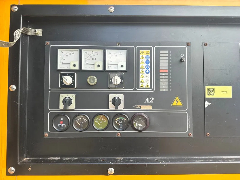 Volvo TWD 1210 G SDMO Leroy Somer 300 kVA Silent generatorset - Industrie generator: afbeelding 4 Volvo TWD 1210 G SDMO Leroy Somer 300 kVA Silent generatorset - Industrie generator: afbeelding 4