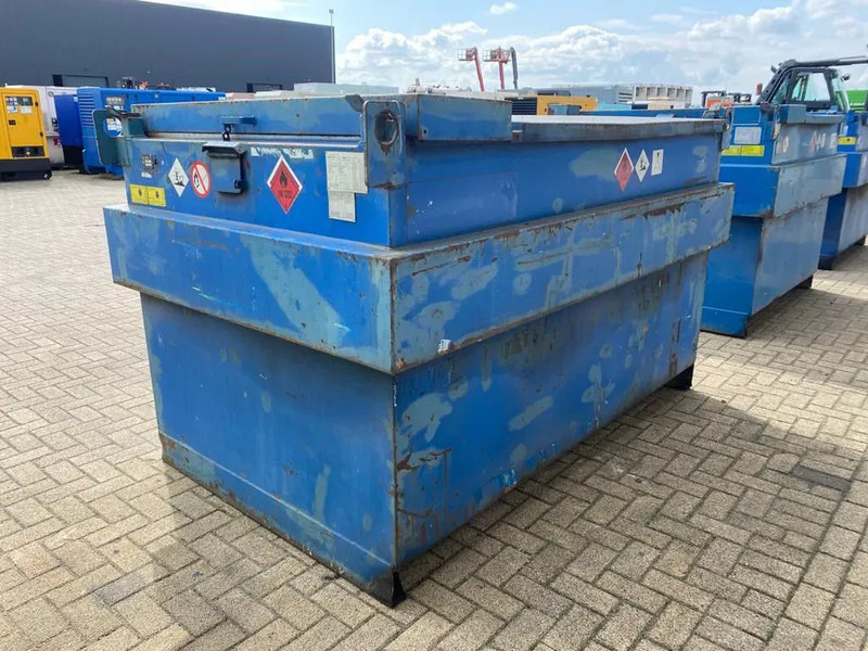 Steenbergen 2000 liter Kiwa IBC dieseltank met handpomp - Opslagtank: afbeelding 5 Steenbergen 2000 liter Kiwa IBC dieseltank met handpomp - Opslagtank: afbeelding 5