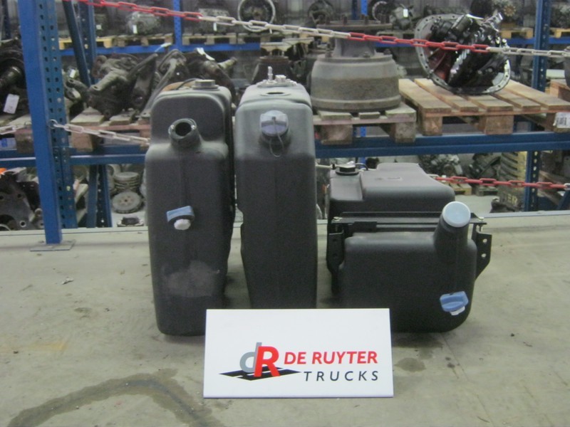 DAF AdBlue tanks div. type - AdBlue Tank voor Vrachtwagen: afbeelding 1 DAF AdBlue tanks div. type - AdBlue Tank voor Vrachtwagen: afbeelding 1