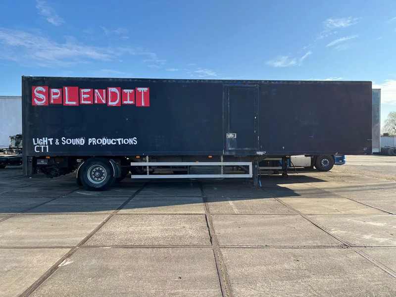 Netam-Fruehauf ONCRK 22110 - Gesloten oplegger: afbeelding 4 Netam-Fruehauf ONCRK 22110 - Gesloten oplegger: afbeelding 4