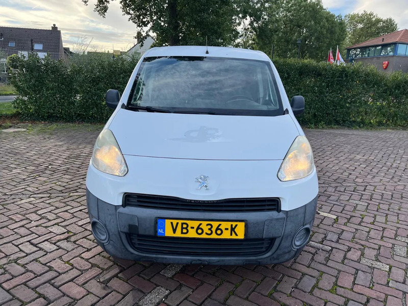 Peugeot Partner 120 1.6 HDI (motorstoring. Maximale snelheid 70 km per uur) - Kleine bestelwagen: afbeelding 3 Peugeot Partner 120 1.6 HDI (motorstoring. Maximale snelheid 70 km per uur) - Kleine bestelwagen: afbeelding 3