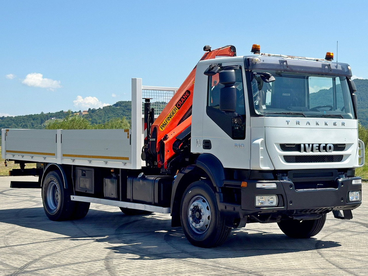 Iveco TRAKKER 310* PRITSCHE 6,00 m * PK 15500 * TOP - Kraanwagen: afbeelding 4 Iveco TRAKKER 310* PRITSCHE 6,00 m * PK 15500 * TOP - Kraanwagen: afbeelding 4