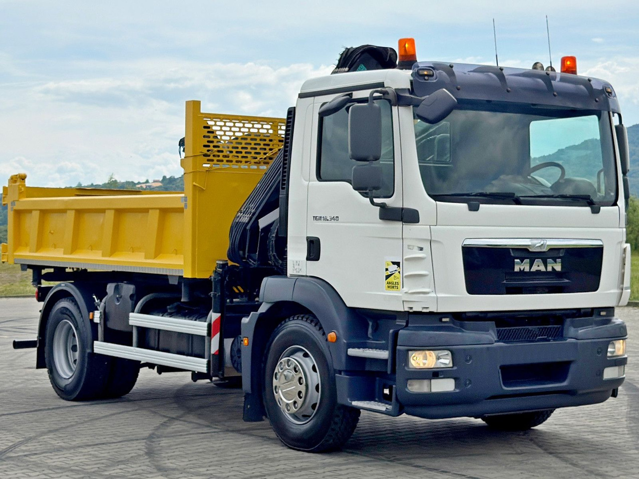 MAN TGM 18.340* KIPPER 4,05m*HIAB 111 B-2 HIDUO/FUNK - Kipper vrachtwagen, Kraanwagen: afbeelding 4 MAN TGM 18.340* KIPPER 4,05m*HIAB 111 B-2 HIDUO/FUNK - Kipper vrachtwagen, Kraanwagen: afbeelding 4