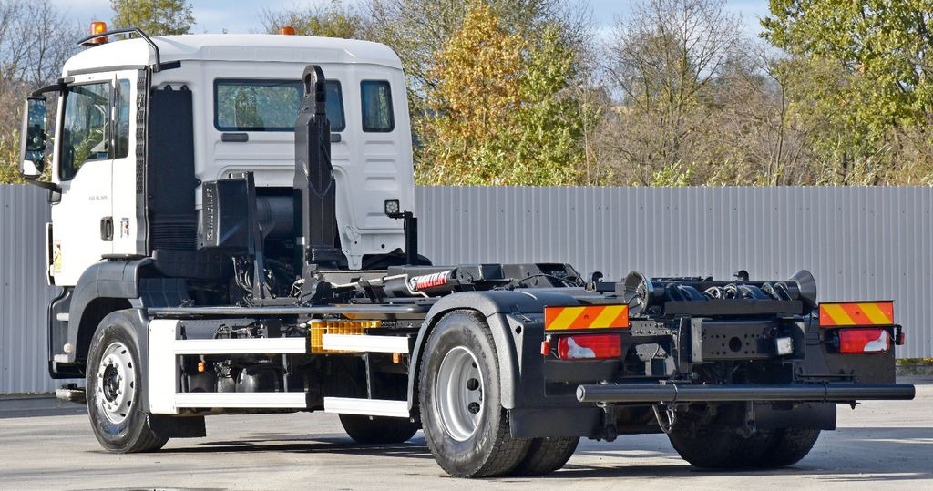 MAN TGS 18.320 Abrollkipper * Top Zustand! MAN TGS 18.320 Abrollkipper * Top Zustand! - Haakarmsysteem vrachtwagen: afbeelding 4 MAN TGS 18.320 Abrollkipper * Top Zustand! MAN TGS 18.320 Abrollkipper * Top Zustand! - Haakarmsysteem vrachtwagen: afbeelding 4
