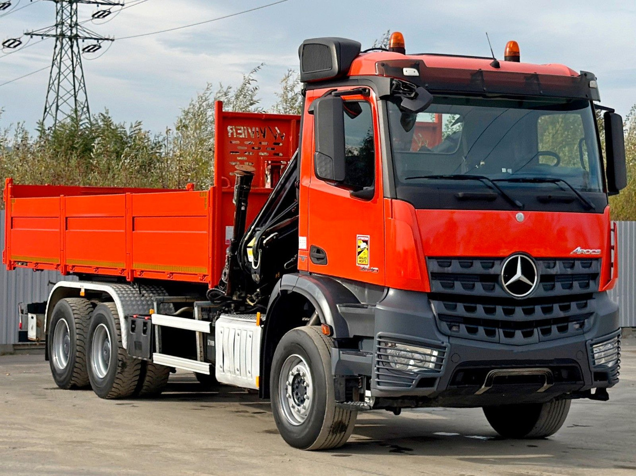 Mercedes-Benz AROCS 2640 *HIAB 144 BS - 3/FUNK + * 6x4 - Kipper vrachtwagen, Kraanwagen: afbeelding 3 Mercedes-Benz AROCS 2640 *HIAB 144 BS - 3/FUNK + * 6x4 - Kipper vrachtwagen, Kraanwagen: afbeelding 3