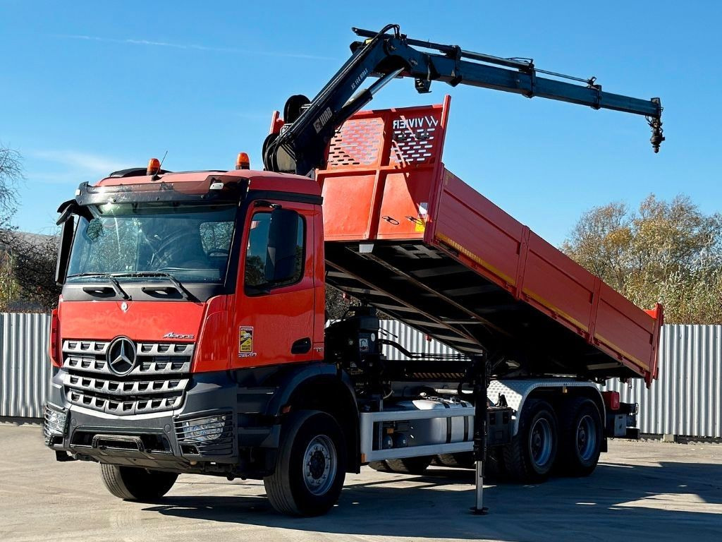 Mercedes-Benz AROCS 2640 *HIAB 144 BS - 3/FUNK + * 6x4 - Kipper vrachtwagen, Kraanwagen: afbeelding 2 Mercedes-Benz AROCS 2640 *HIAB 144 BS - 3/FUNK + * 6x4 - Kipper vrachtwagen, Kraanwagen: afbeelding 2