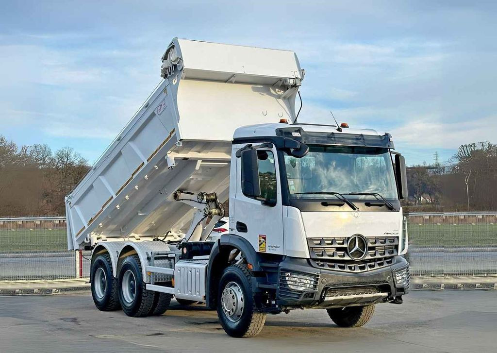 Mercedes-Benz AROCS 3240* KIPPER 5,10 + BORDMATIC / 6x4 - Kipper vrachtwagen: afbeelding 1 Mercedes-Benz AROCS 3240* KIPPER 5,10 + BORDMATIC / 6x4 - Kipper vrachtwagen: afbeelding 1